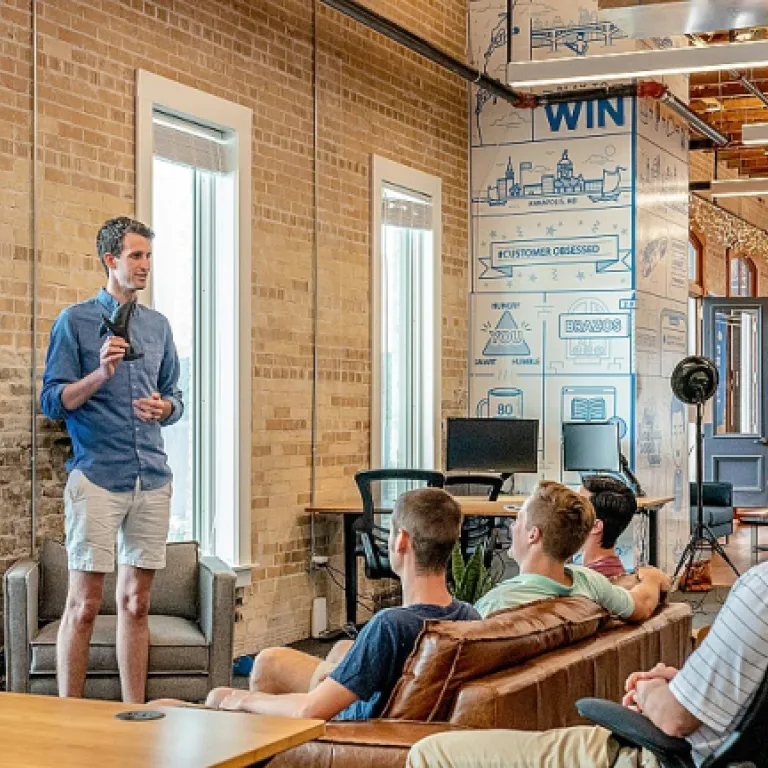 Comment la modern selling transforme la formation commerciale à l’ère du digital