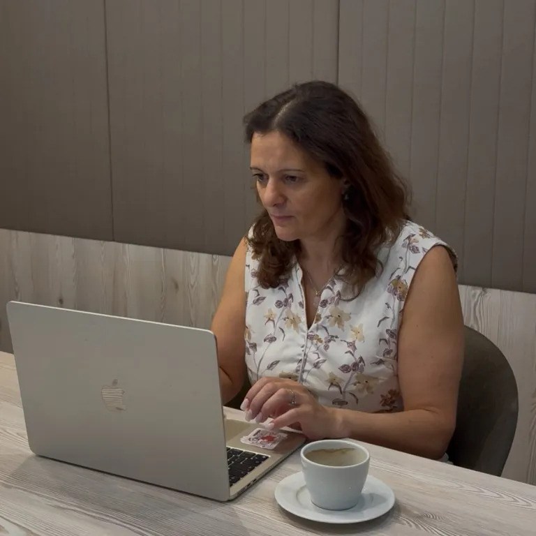 Interview de Isabelle Fourzoli : Développer la performance commerciale grâce à la motivation des équipes